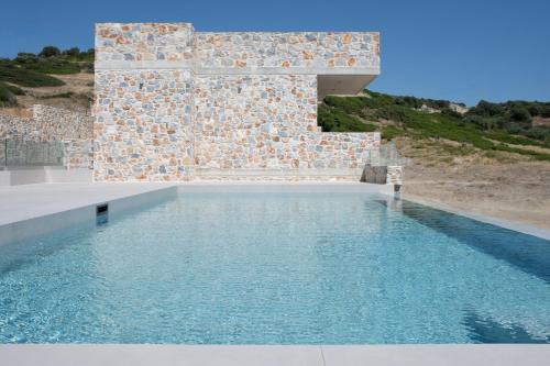 Stone Luxury Suites
