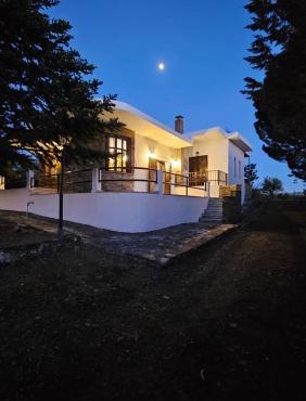 Mikri Vrisi Guest House