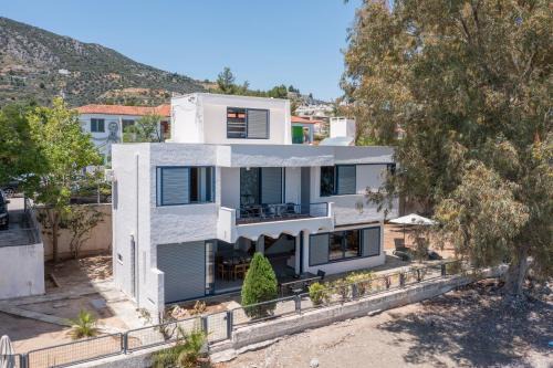 Sea Pearl Beach Front Villa Tolo