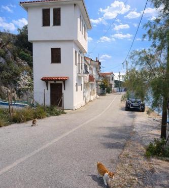 Μπροστά στο ναυάγιο Καλή τύχη