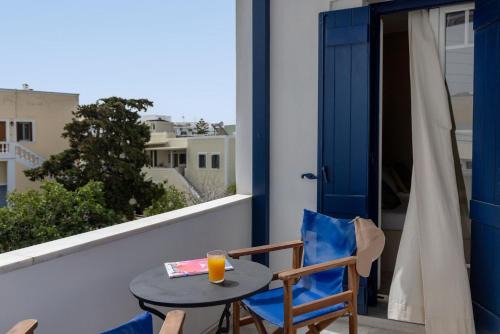Noe Rooms In Center Of Tinos