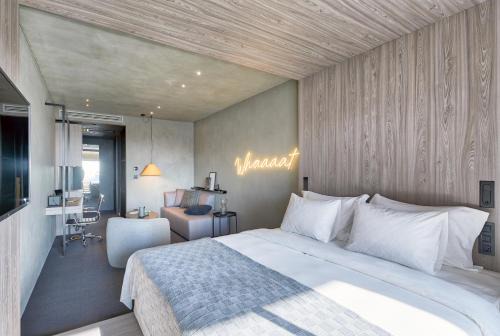 ONOMA Hotel