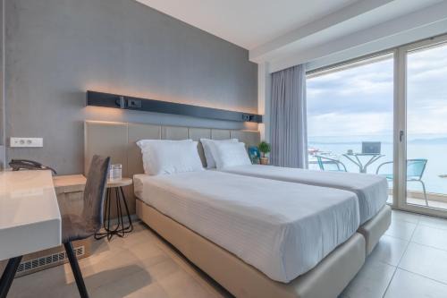 Hotel Avra by Smile hotels - Free Airport Shuttle