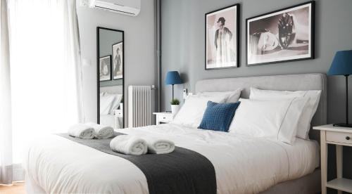 Modern Downtown Flat near the Acropolis by UPSTREET